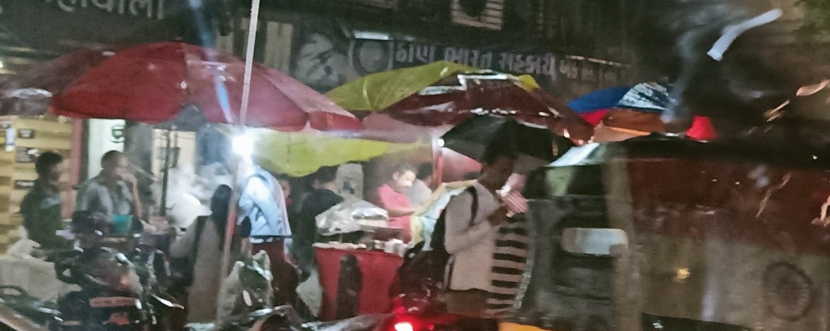 abhijeetchawan's tweet photo. Heavy traffic at same area Ambulance with patient stuck in traffic for 30 minutes who is responsible?why BMC officers r not accountable for this? Why Mulundkar suffer? N S Rd and M G Rd cornor mulund west, Mumbai 80 @Tward #tward @mybmcWardT @mybmcSWM @MCGM_BMC @mybmcHealthDept https://t.co/HLt3hXXxSn