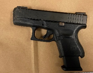 DCPoliceDept's tweet photo. In the last week, #DCPolice officers removed 62 illegal firearms from the streets of #DC and out of the hands of criminals.
#FirearmsFlashback https://t.co/4GVSNM9i5a