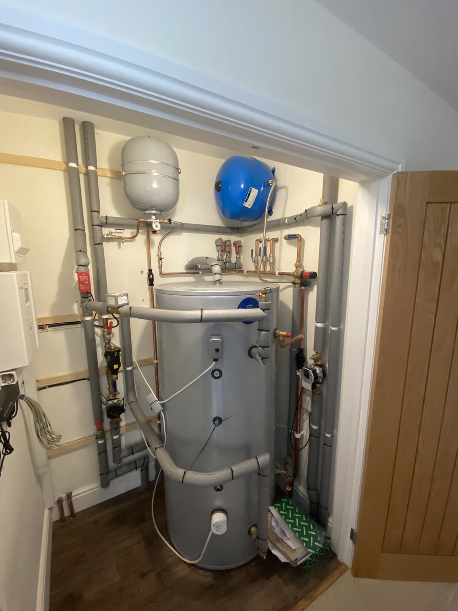 H2oHeating's tweet photo. Our first @nuheatuk air source installation. Hopefully the first of many. #plumbing #renewables https://t.co/di673hIeQx
