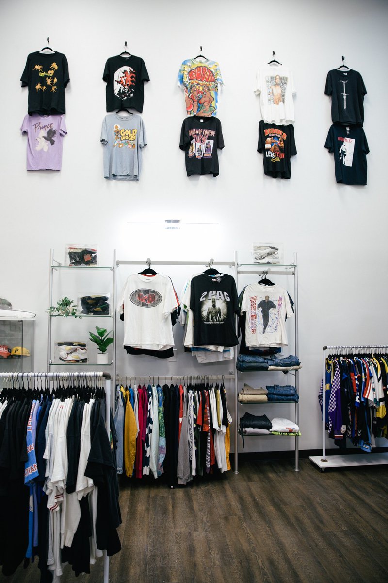 Senselesspgh's tweet photo. Newly renovated SENSELESS. 🌐 https://t.co/IlDrGSbQzB