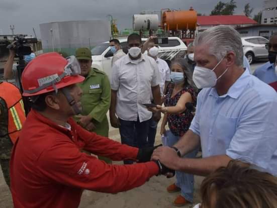 DPSMtzas's tweet photo. Que clase Presidente tenemos, @DiazCanelB es el mio. https://t.co/DaPZiyGmey