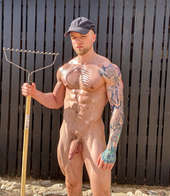 Watch YesBrawn's leaked NSFW photo on TwXstars