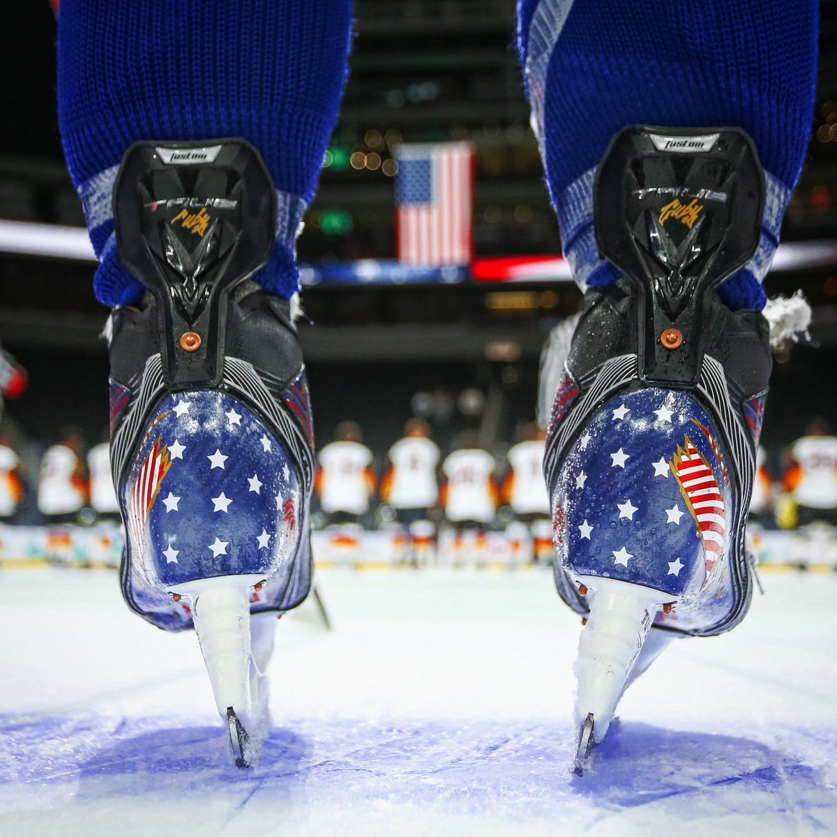 All about the details 🇺🇸

#WorldJuniors | <a href="/truetemperhcky/">TRUE Hockey</a>