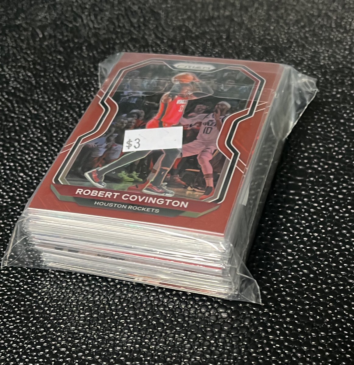 Nx3sportscards's tweet image. Alright everyone I’ll be back at 5! I’ll  be making team bags of around 40 cards for $5. Here is an example of what the lots will look like! Put “Take” in comments with how many bags you would like if you want some early!
@sports_sell @Hobby_Connect @CardboardEchoes