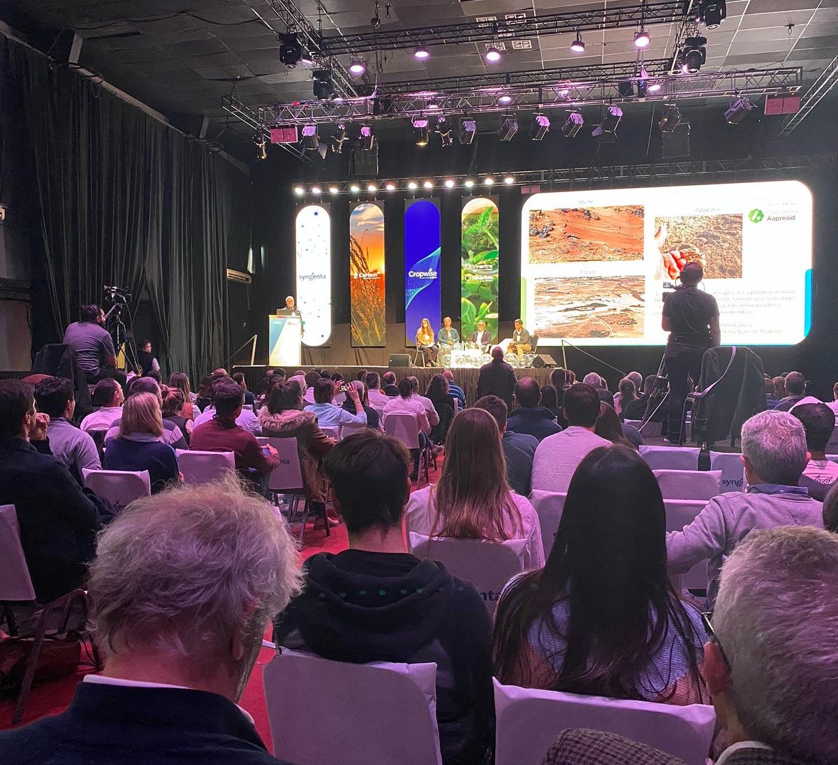 okandu_sa's tweet photo. Okandu presente en el Congreso @aapresid. Seguimos aprendiendo e intercambiando conocimientos https://t.co/CslvkoT5qO