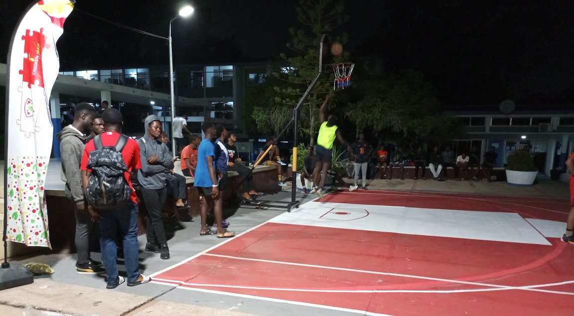 CampusNetGH's tweet photo. The sporting events are underway with the basketball shootout by the teams. The Queens Hall Week promises to be event packed and thrilling!!!
#SpringBreak22
#QueensHallWeek https://t.co/YReGduuiCr