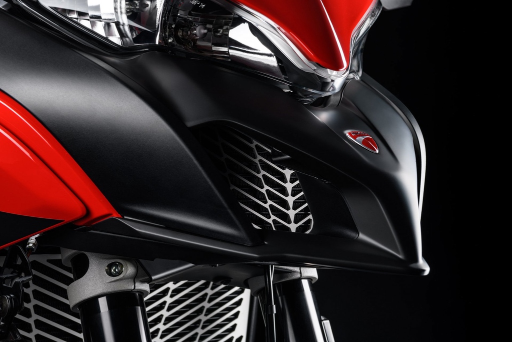 RahalDucati's tweet photo. Multistrada V2
The ideal bike to fully enjoy every route, versatile in everyday use and in the city, always with the sportiness and unmistakable style that characterize every Ducati.
📧Sales@Rahalducati.com
#RahalDucati #Ducati #DucatiIndy #DucatiUSA
#DucatiMulti #Multistrada https://t.co/bB6YFtdnDb