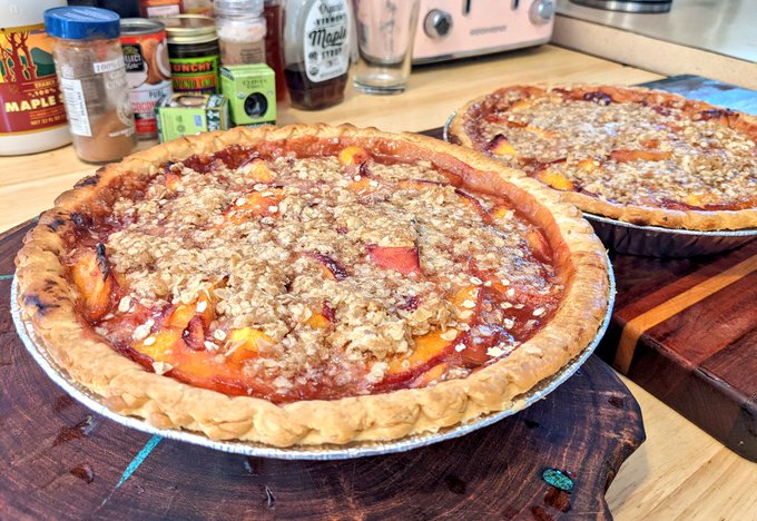 Stone fruit season is going by fast...here's some Ho-made peach pies for your midweek blues.  {Wanna