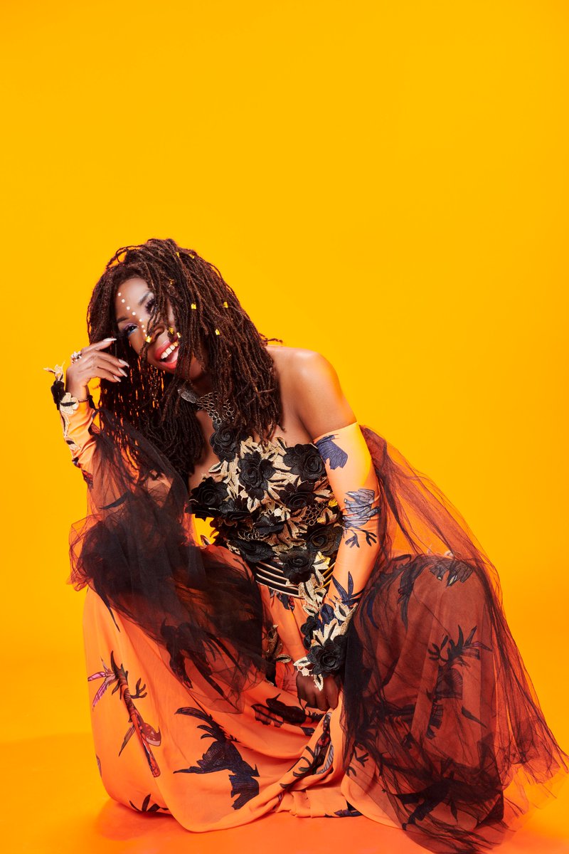 MPeopleHeatherS's tweet photo. One Night In Heaven has been reimagined with an orchestra on Heather Small's new album Colour My life:
Spotify: https://t.co/UmIZ0BDBdK
Apple Music: https://t.co/UYsorQz7K8
Amazon Music: https://t.co/SoAi3bd9ge
YouTube: https://t.co/rgUeSvKi4r
#HeatherSmall #OneNightInHeaven https://t.co/GbEjvEiFZE