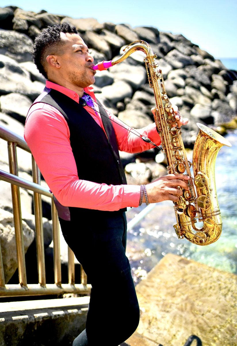 capitolmodern's tweet photo. THE VIBE / Aug 12 / Guest Artist JASON GAY ~ Jason Gay is based in Honolulu and is a highly sought-after saxophonist performing with a wide variety of groups throughout Hawaiʻi. #TheVibe #JazzNightatHiSAM #JasonGay https://t.co/Q6oD8sb2fZ