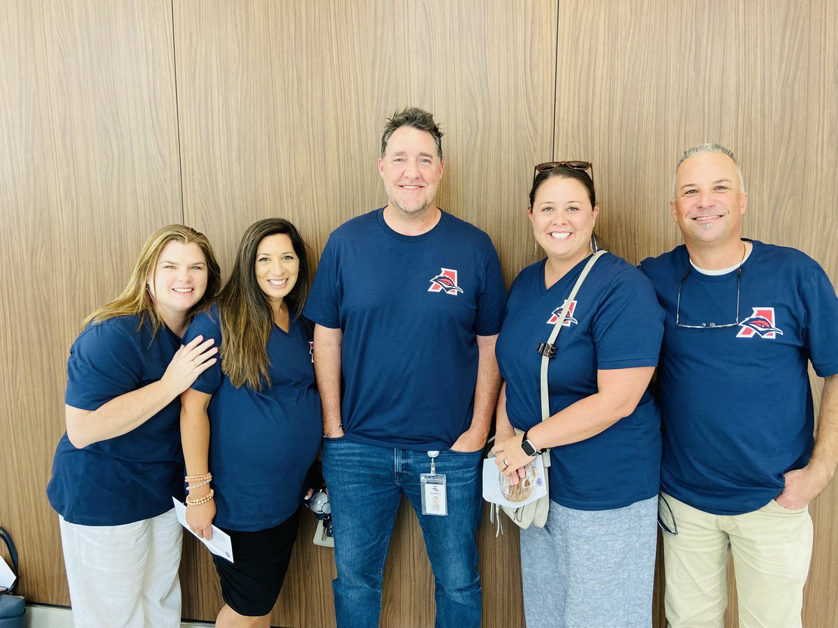 Thank you Aubrey ISD & school board members for starting the year with an inspiring convocation and a lot of hope! Proud to be a Chaparral! 22-23 will be the best yet 💙❤️ #AubreyProud #inspiringhope @Frogman87 @aubrey_mes