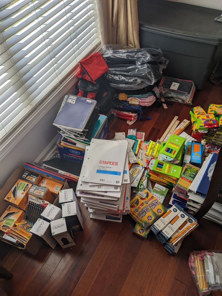 trianglerefugee's tweet photo. I am incredibly proud to say that we've collected well over 100 individually packaged school supplies, including 39 binders and over 7000 sheets of paper. Thank you so much, Triangle! Let's fill the last remaining goals for backpacks, lunchboxes, water bottles, and gridded paper! https://t.co/1ZkEoYpcFQ