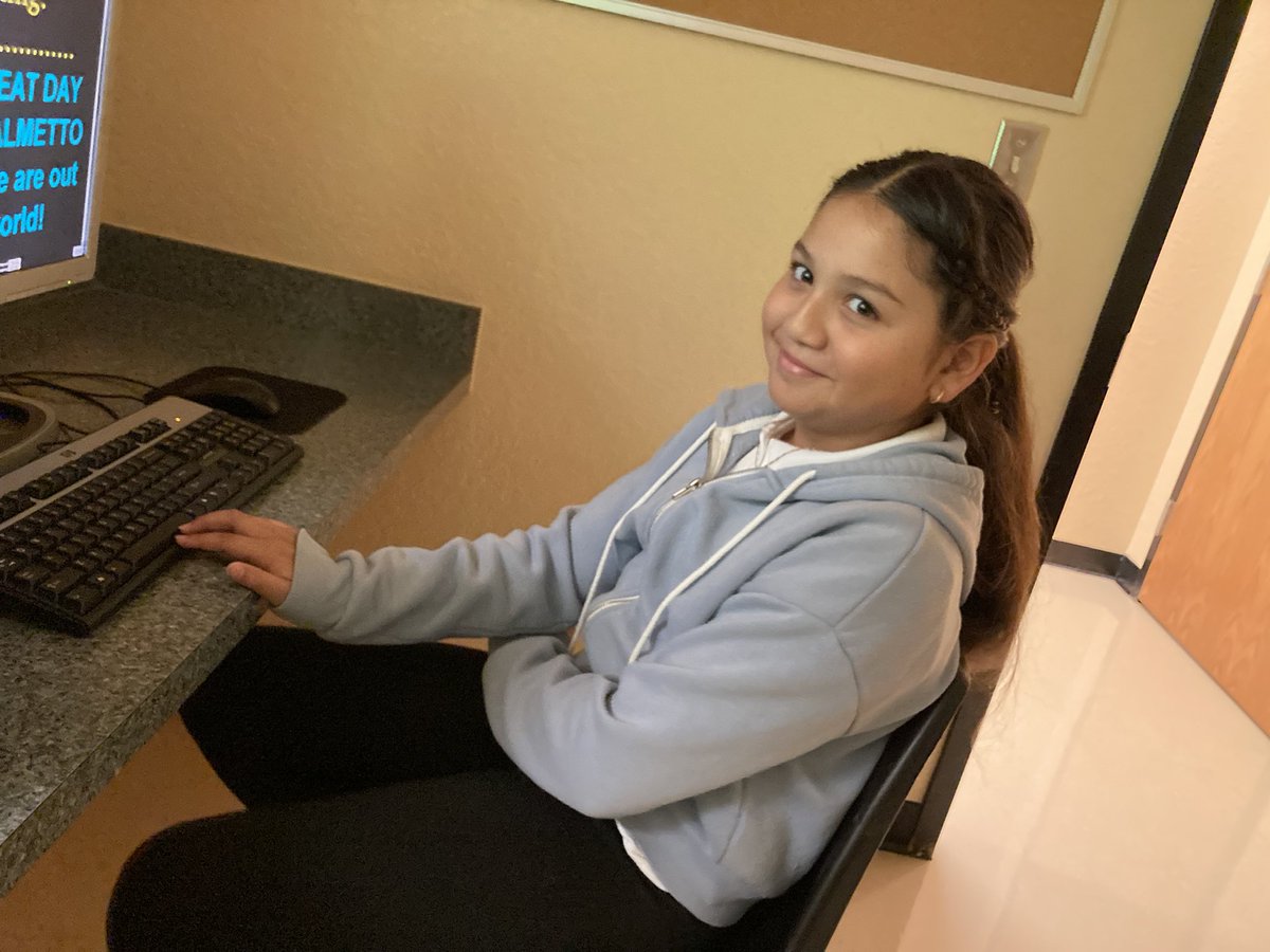 Danielle Moss tweet media