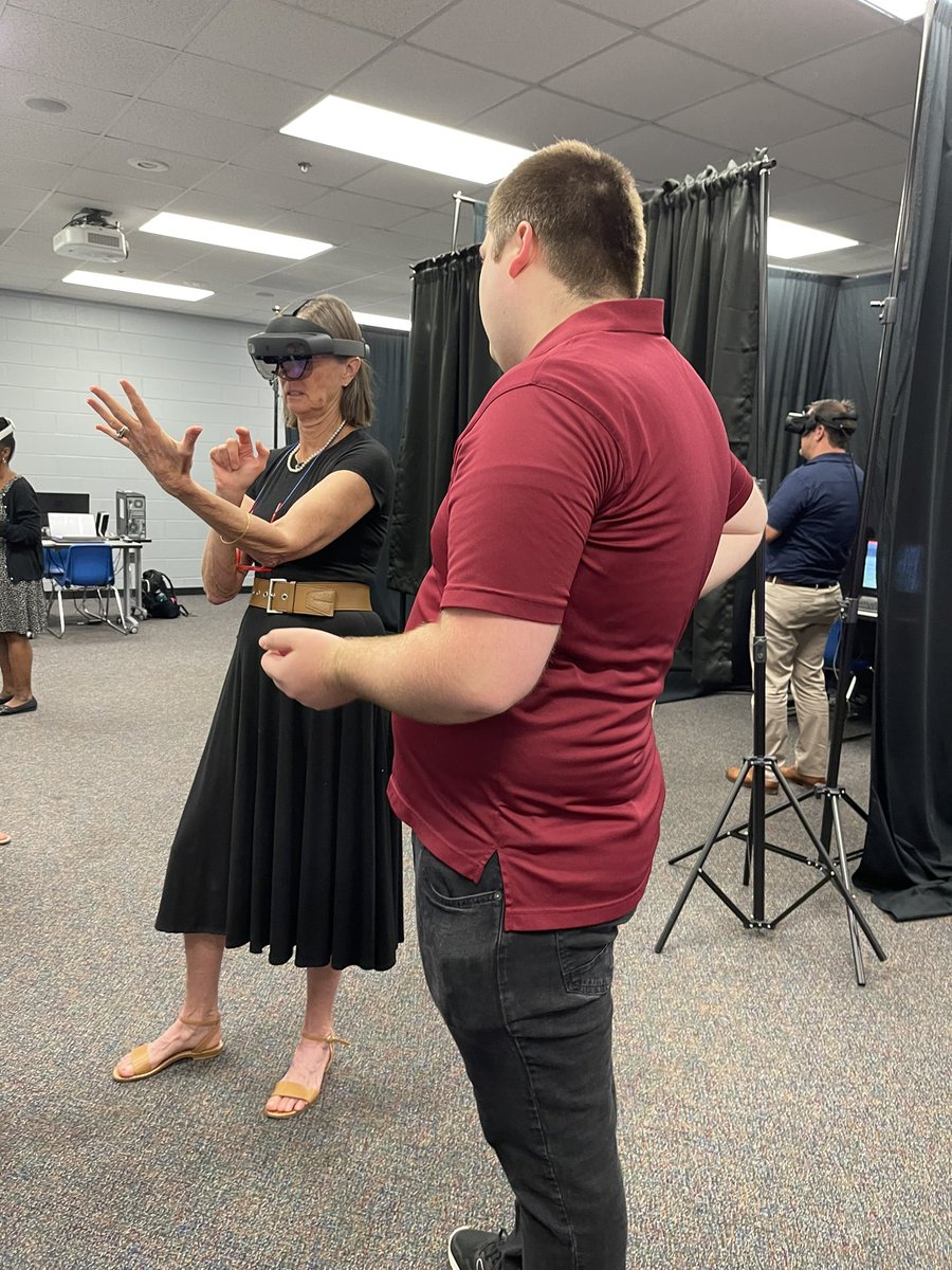 sunjooahn's tweet image. Hosted members of the CHARTER center (faculty and students from @universityofga, @EmoryUniversity, and @SpelmanCollege, nursing.emory.edu/initiatives/ch…) for a tour of @UGAGrady today.