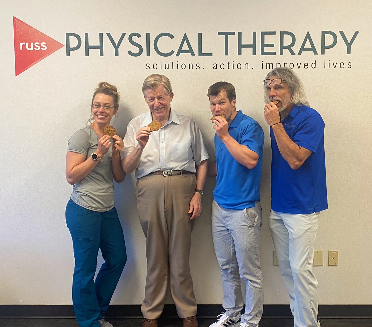 russ_pt's tweet photo. I appreciated everyone’s help - Matt, Jantsen, &amp; especially Danaela working on my neck. Thomas too! The comradery from everyone also Joe and Rhonda’s leadership. What a caring group of people!
Dan. C. https://t.co/7grnZ8riv9