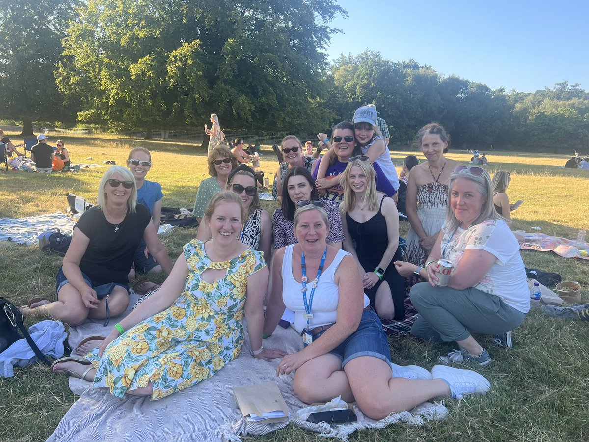 Lovely to see everyone at the #DCHSCelebrationDay! Thankyou <a href="/DCHStrust/">Derbyshire Community Health Services NHS FT</a>. <a href="/ChatsworthHouse/">Chatsworth</a>