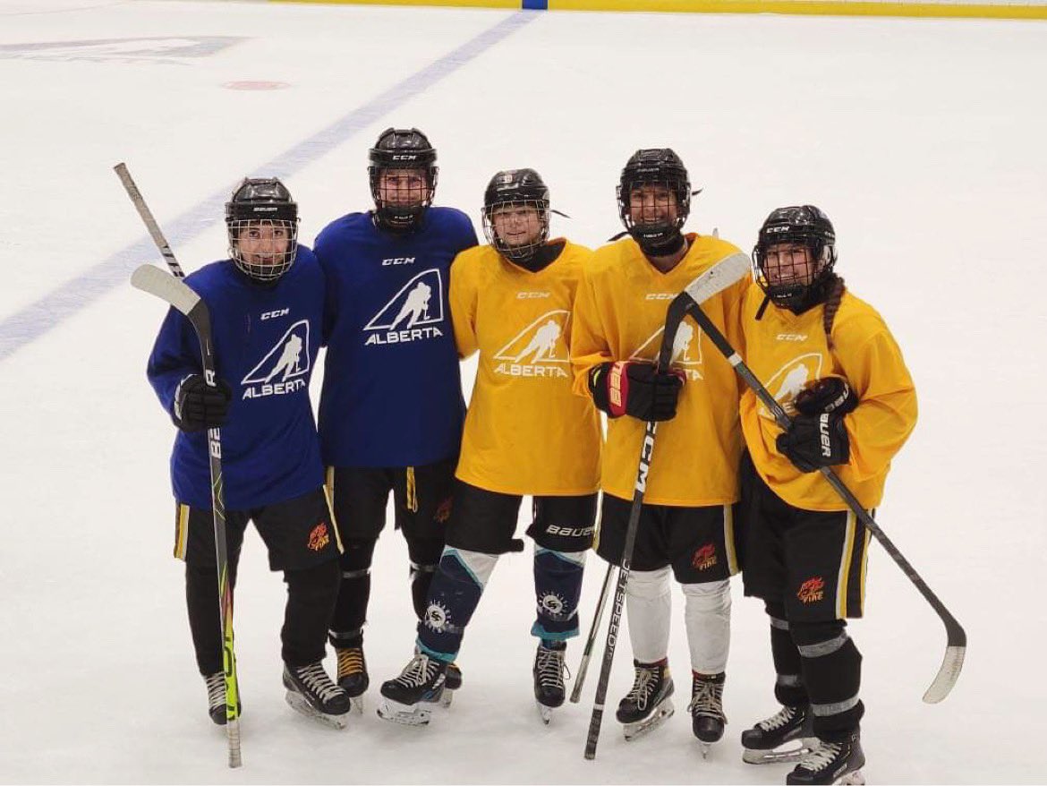 GHC girls at the Team Alberta Selection Camp for U18 Aboriginal Hockey Nationals this past weekend. The tournament takes place next May in Winnipeg!

(L-R) Beau Boudreau, Sara Stefanic, Carolyn Head, Tatum Starlight-Yellowfly, Grace McGunigal 🔥🔥🔥