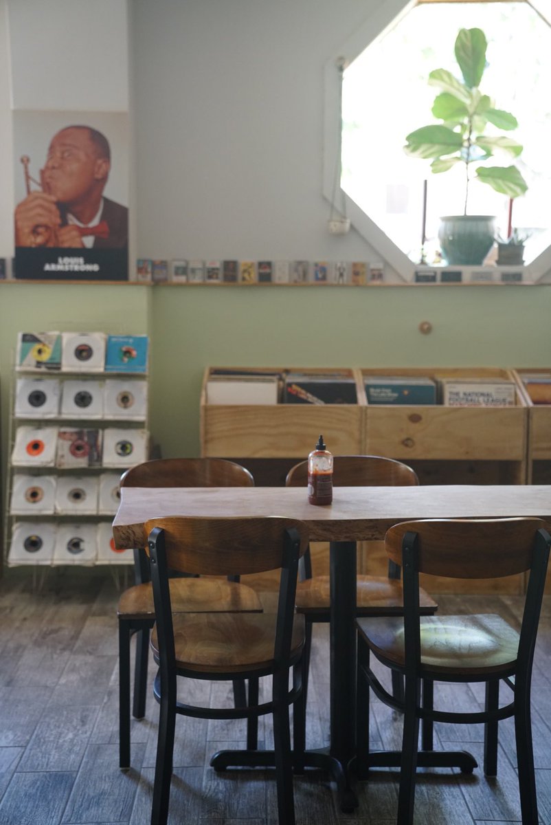 We’re a bar, restaurant and record shop. #louisarmstrong #45s