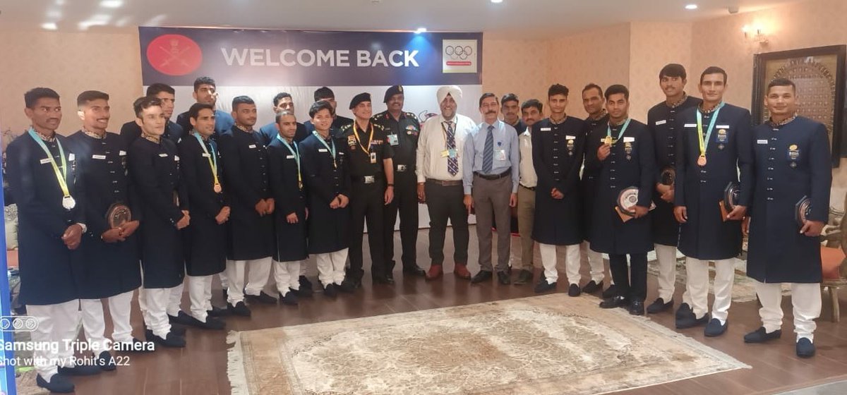Welcome Back Home Champions from the #CWG22. You have made us extremely Proud. 

#MissionOlympics 
#KheloIndia