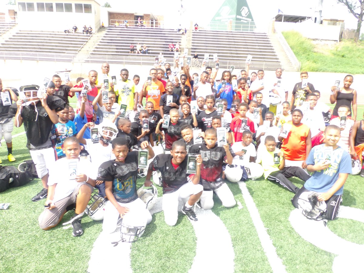Abdul Muhammad (@ringsnthingsca) on Twitter photo <a href="/BattleCEO/">Chris Circo</a> Drip off at the Boys & Girls Club 2014. It's been lit since. 🔥 <a href="/Battle/">Battle Sports</a> <a href="/Deshawnwoods8/">Deshawn woods</a> <a href="/_DevonJackson_/">𝓓𝓮𝓿𝓸𝓷 𝓙𝓪𝓬𝓴𝓼𝓸𝓷</a> <a href="/DavisDakarai/">Dakarai Davis</a> <a href="/Anthony_Jones04/">Anthony Jones</a> <a href="/Iamfaigermany/">Fai Germany Jr</a> <a href="/LloydJaylen/">jaylen ferrari lloyd</a> <a href="/_jaylendavis_/">Jaylen Davis</a> <a href="/i2humble_/">isaiah stennis</a> <a href="/AlmightyKP1/">Keyshawn Pettis</a> <a href="/ChrisGrahamJr1/">Chris Graham Jr.</a> 👀 <a href="/BattleCEO/">Chris Circo</a> Drip off at the Boys & Girls Club 2014. It's been lit since. 🔥 <a href="/Battle/">Battle Sports</a> <a href="/Deshawnwoods8/">Deshawn woods</a> <a href="/_DevonJackson_/">𝓓𝓮𝓿𝓸𝓷 𝓙𝓪𝓬𝓴𝓼𝓸𝓷</a> <a href="/DavisDakarai/">Dakarai Davis</a> <a href="/Anthony_Jones04/">Anthony Jones</a> <a href="/Iamfaigermany/">Fai Germany Jr</a> <a href="/LloydJaylen/">jaylen ferrari lloyd</a> <a href="/_jaylendavis_/">Jaylen Davis</a> <a href="/i2humble_/">isaiah stennis</a> <a href="/AlmightyKP1/">Keyshawn Pettis</a> <a href="/ChrisGrahamJr1/">Chris Graham Jr.</a> 👀