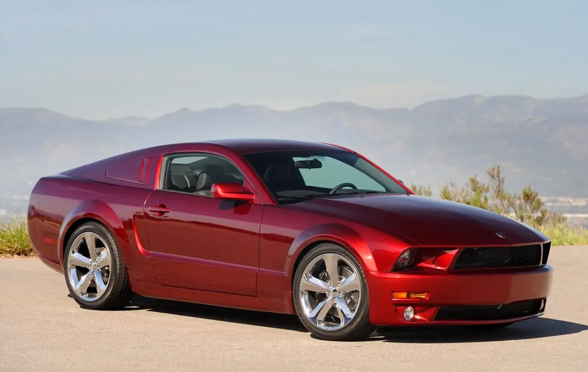 lombardford's tweet image. #WayBackWednesday The 2009 Mustang Iacocca 45th Anniversary Edition was named after the famed American car executive Lee Iacocca and only 45 models were made.  The Lee Iacocca edition has aged well, with some models fetching over $120,000 in auctions. 
#LombardFord #Mustang