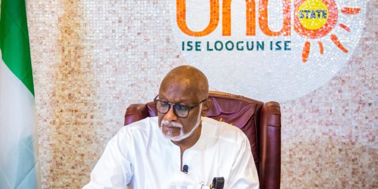 BriefNig's tweet photo. Ondo State Governor Confirms the Arrest of Owo Attackers https://t.co/wj6YSx6ZuL
#OwoAttack #justice #crime https://t.co/KRI5K8V3aY