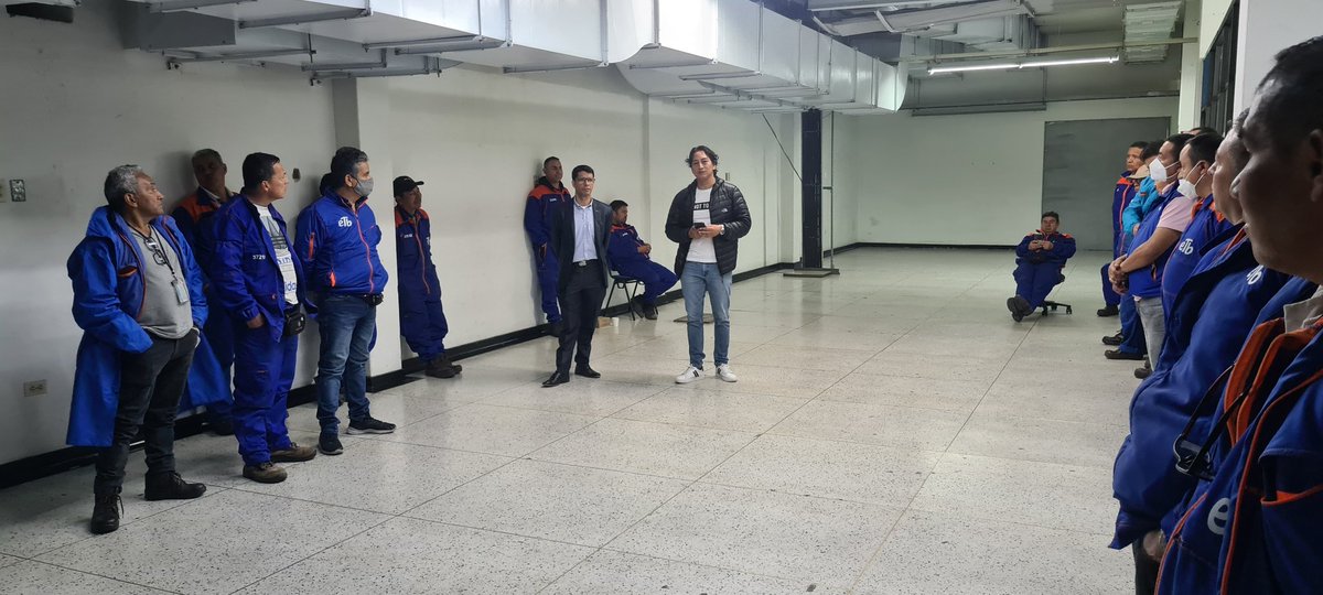 larguellosan's tweet photo. Varios compañeros de nuestra lista, participaron multiplicando nuestras propuestas e invitaron a votar por la #Lista1 a Junta Directiva y #LetraC Comisión de Reclamos @SindicatoETB. #AmorPorElColectivo. https://t.co/zEjA5k1xWk
