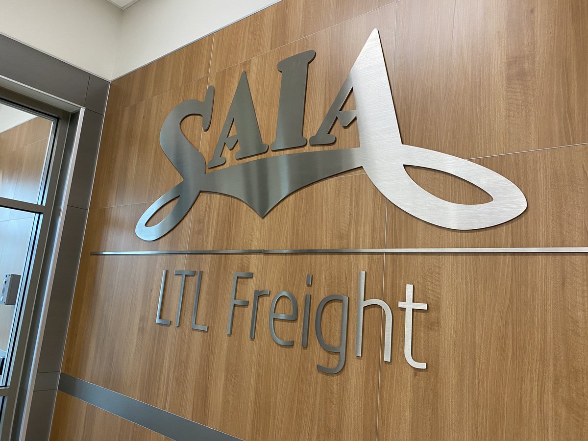 BillLealos's tweet photo. @RayRRamu @BrianStupp Jonesboro team meetings today. Solid team with a lot of history at Saia!!! https://t.co/u1j3va5LBI