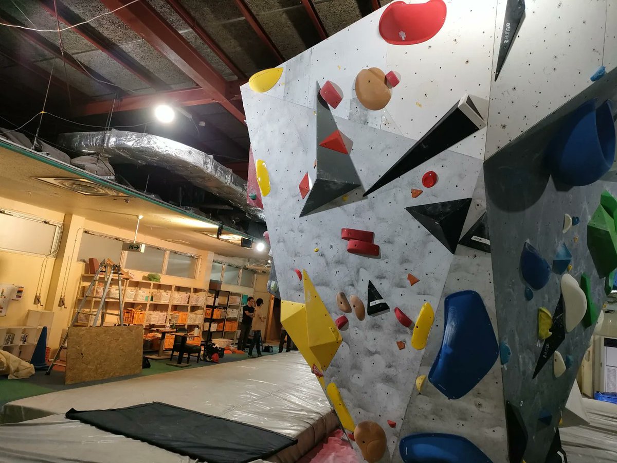 FreeclimberH's tweet photo. 7/15、栃木県那須塩原市にある【Bouldering Gym Zone】にてセット。
@boulderinggym_zone

ヒラリーと一緒に5級から2Dまでをセット！
@hillary_routeset
コーディネーション、保持やバランスを必要とする課題など、内容が濃い課題が多いですね！
那須塩原市に行った際には是非行ってみてください〜。 https://t.co/22KRKzBu0U