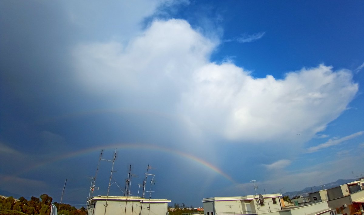 MenentiFranco's tweet photo. Double #rainbow near #Rome. Today.

@ThePhotoHour  @StormHour  @Abitarearoma https://t.co/CbmeP6UXeM