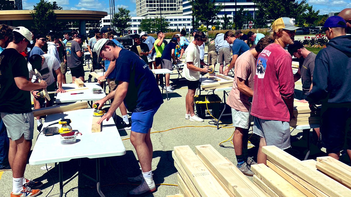 paulklein's tweet photo. Building beds for children &amp; families in need alongside 400+ @sae1856 members. Many charities provide clothing-meals-toys to families in need. But few offer beds &amp; bedding to kids in these families. That’s where https://t.co/QifYirnzlc comes in. #Service #Leadership #2022saels https://t.co/fs1r34LzVy