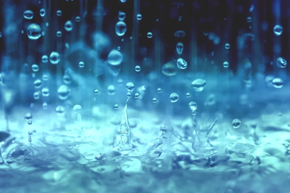 Study found rain water is not safe to drink nearly anywhere on the planet because “forever chemicals”, known scientifically as per-and poly-fluoroalkyl substances (PFAS) do not break down in the environment.
#PFAS #Rainwater #drinkingwater #water #cleanwater #H2O
#savewater