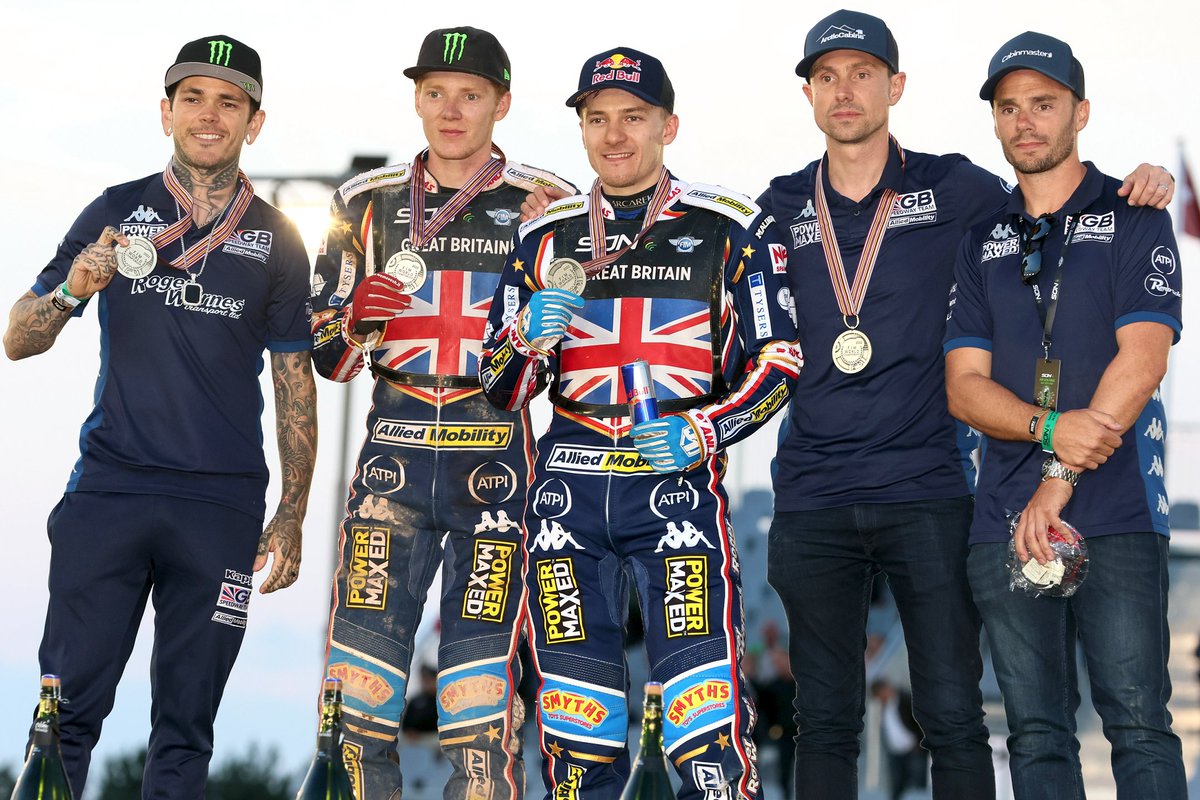 Triple world champion Tai Woffinden would love to see GB's golden generation make it a grand finale at the FIM Speedway Grand Prix of Great Britain - Cardiff this Saturday 🇬🇧🇬🇧🇬🇧 #FIMSpeedwayGP #SGP #Motorsports