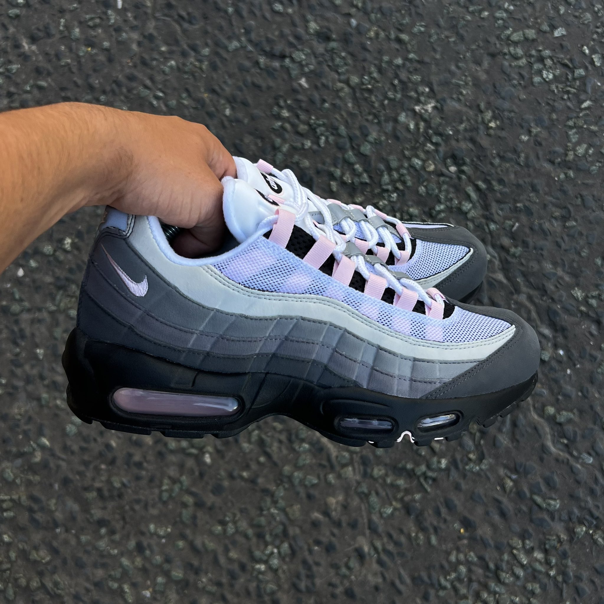 【国産】 Nike Air Max 95 Gunsmoke Pink Foam