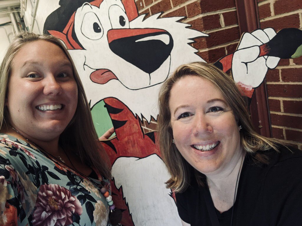 reedhcde's tweet image. #FirstDayOfSchool visits made our #HCS_SocStudies and #HCS_Science ❤️s happy!! We LOVE our @hamcoschools coaches! @HCSRockPoint #REStigers #BetterTogether @BCrawford_HCS