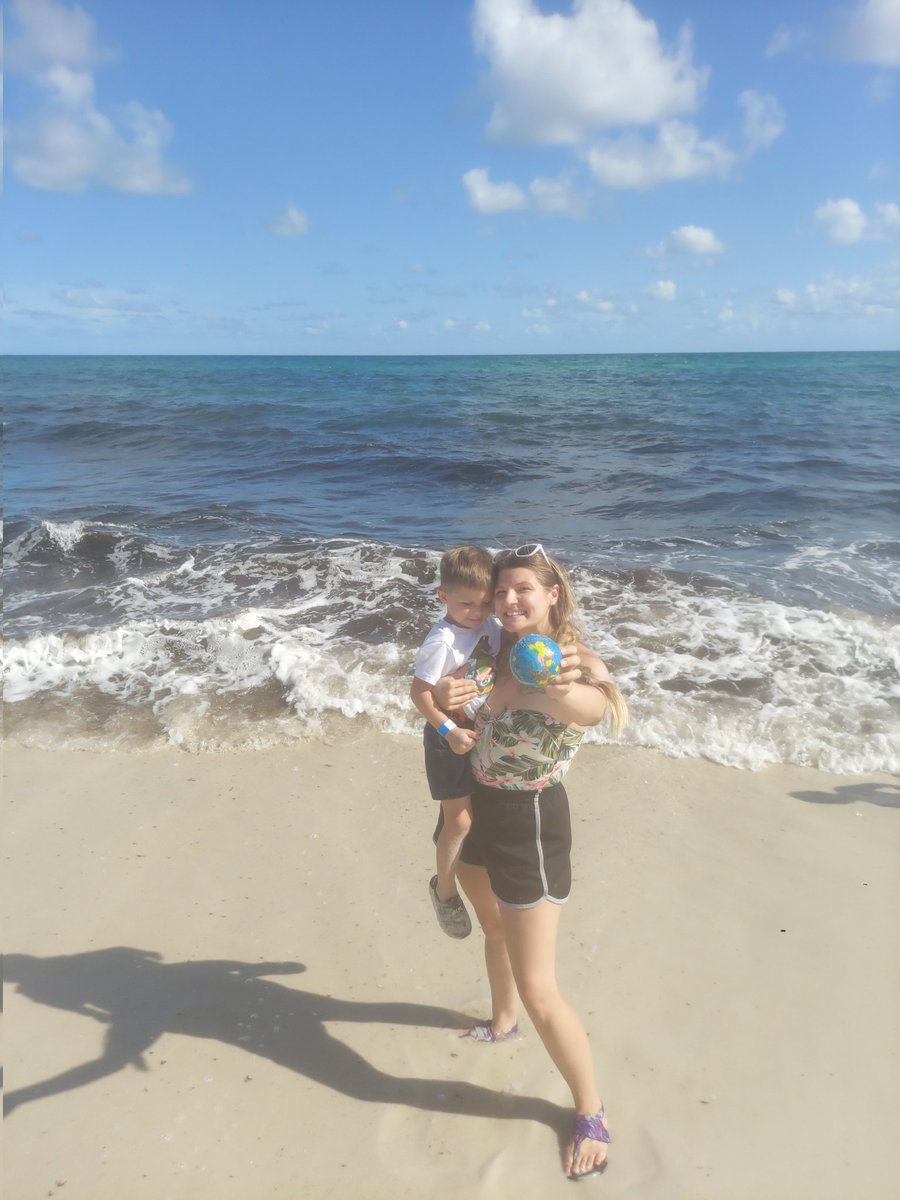 Alexisdietsch96's tweet photo. @Ritzcrackers @DaltonKing #RITZBitsSmores 
Perfect snack for our beach days 😋 ⛱️ 🌞 🤎 https://t.co/wg69S4m3ru
