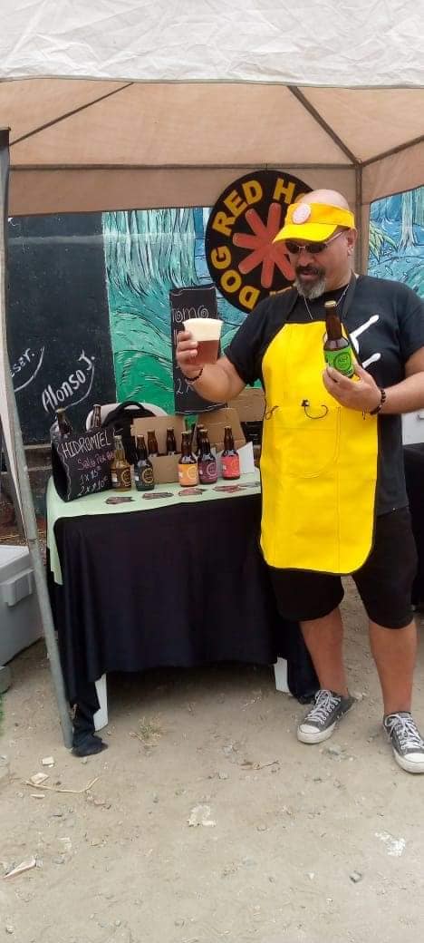 JeremiasHelmut's tweet photo. En #PaloSantoFest , estuvimos con los #MegaDog de #RedHotChiliDog , mi emprendimiento...
#HelmutJeremias https://t.co/VX0Z92cxtb