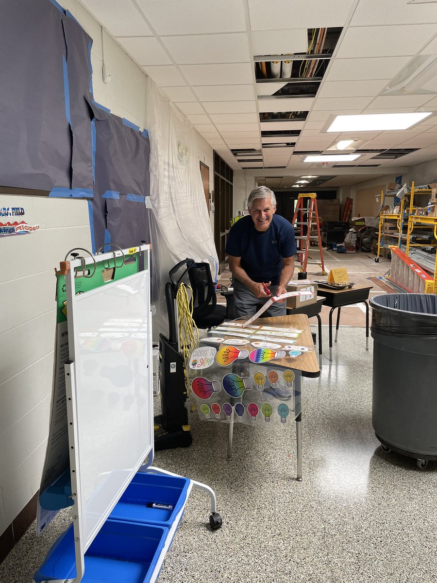 Here’s a big shoutout to Dr. Arnold for joining us today to lend a helping hand to teachers. It’s great to see he hasn’t lost his cutting skills. #ReedRockets