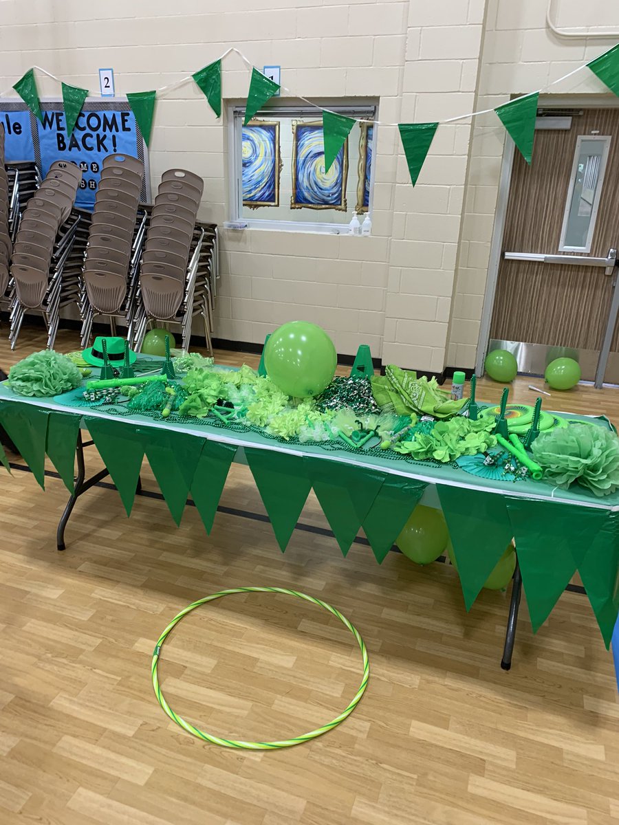 mrs_sorensen3's tweet photo. #TeamBindi ready to welcome new members of our house! @Golbowtweets #GEInspires #RCAInspired https://t.co/9tgPSx6DAN