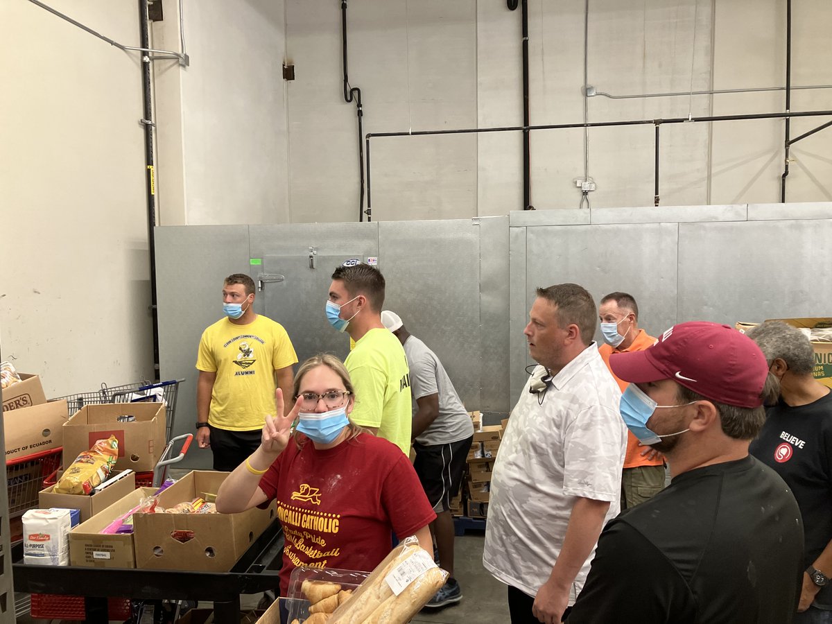 Roncalli Catholic tweet media