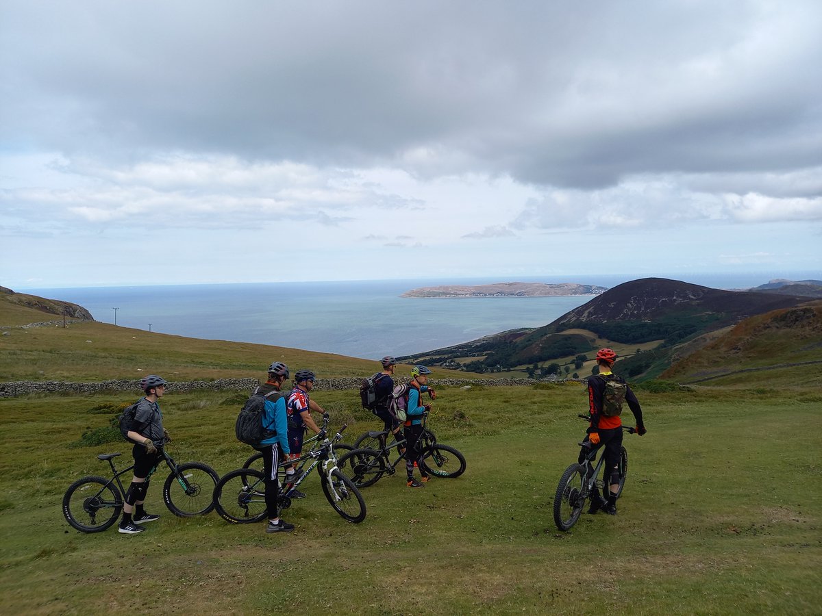 PangCollCCF's tweet photo. Some more great pictures from #PanCollCCF Cadets taking part in Basic Rock Climbing &amp; Basic Mountain Biking in North Wales. Cant recommend these courses enough. Massive thank you to @CCATCapelCurig for running the courses. #PangCollDetermination #TeamPangbourne @PangbourneColl https://t.co/wQnomeVuq7