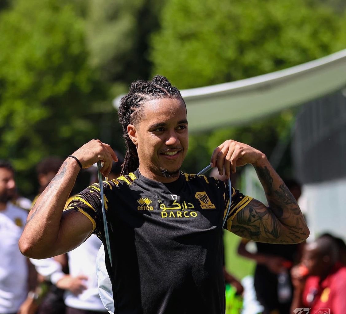 Helder Costa tweet media