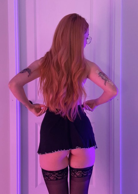 Do you think I&rsquo;m wearing panties or no? https://t.co/1ENdHZon15