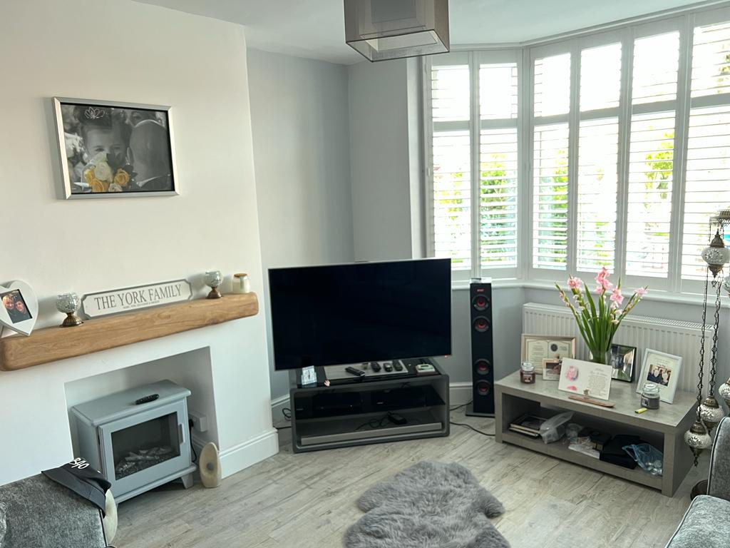 SignatureHomeNW's tweet photo. Check out this before and after of a recent project at a beautiful family home. Those extra touches can make all the difference. 👏

Get in touch: https://t.co/pzVv9mlc4D

#warrington #cheshire #manchester #beforeandafter #homebeforeandafter #livingroomtransformation https://t.co/iToWZ1foqA