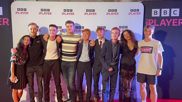 JakeParry9's tweet photo. Red rose premiere๐นhad a great time filming with all these for months #actor #bbcnorth #redrose #premiere #redcarpet https://t.co/sxfRiwHBMl