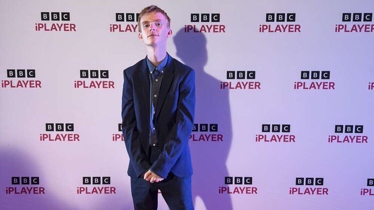 JakeParry9's tweet photo. Red rose premiere๐นhad a great time filming with all these for months #actor #bbcnorth #redrose #premiere #redcarpet https://t.co/sxfRiwHBMl