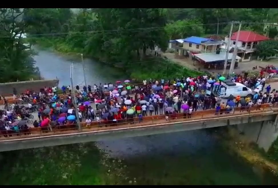 Atención <a href="/medioambienterd/">MedioAmbienteRD</a> poner sus oídos en el clamor del Pueblo de <a href="/jamaoalnorte/">Castle Club</a> . No es posible que siendo su rol el de proteger el medio ambiente y los recursos naturales haya que implorarles para que hagan el trabajo que define la misión de su función.