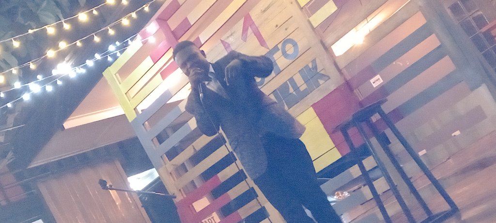 MunyaBloggo's tweet photo. Comedy Night // @MotoRepublik https://t.co/TD9wJrRpW8