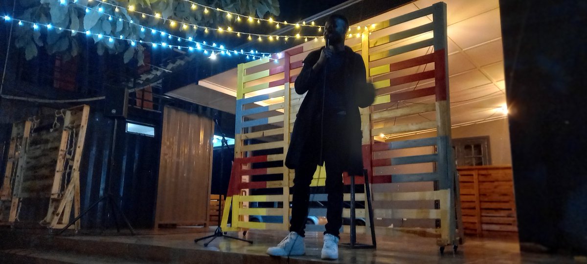 MunyaBloggo's tweet photo. Comedy Night // @MotoRepublik https://t.co/TD9wJrRpW8