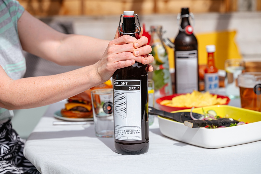 draughtdrop's tweet photo. ARE YOU BBQ READY?🍔 

Last chance to top up with one of our beer &amp; wine trios for the weekend or sign up to our subscription to see you through till the end of summer. 😎♻️

https://t.co/PlJvnqwlsL

P.S. you get your first bottle FREE if subscribe this week 🙌 https://t.co/a7rkaCEGl3